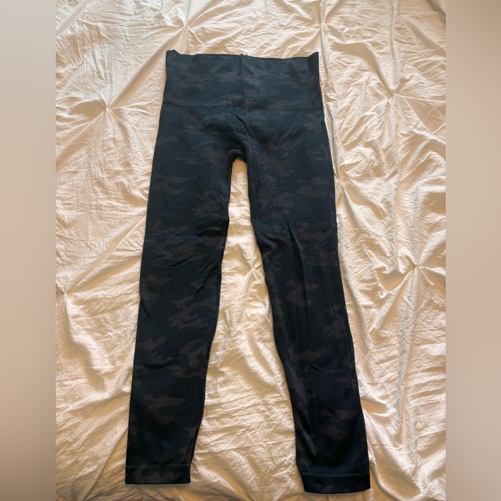 SPANX Black Camouflage Leggings
